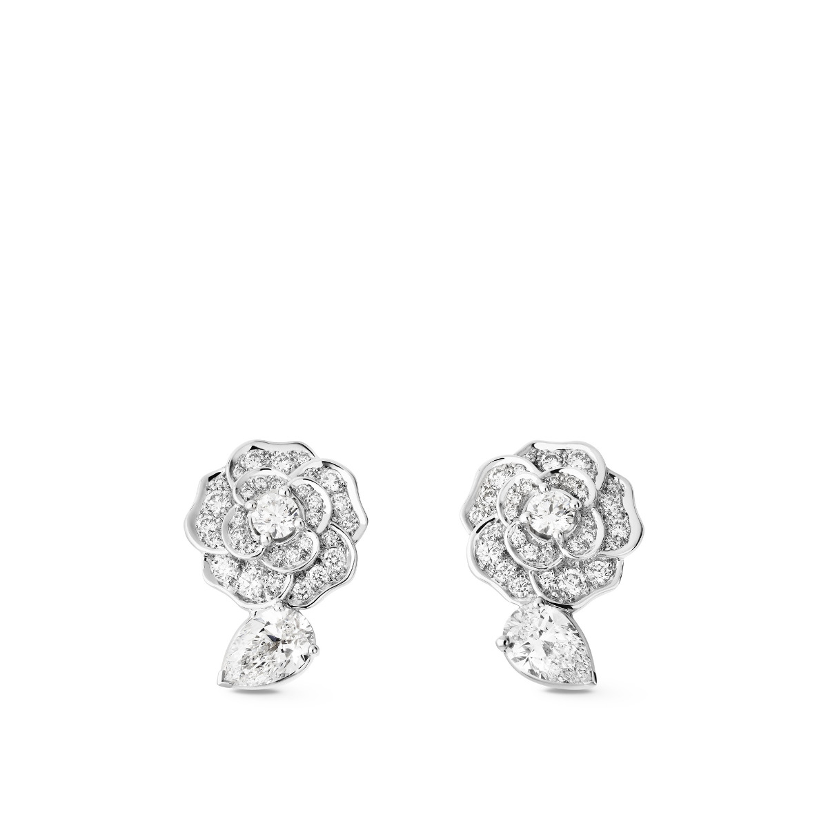 CHANEL Pre-Owned 2004 Camellia stud earrings, White